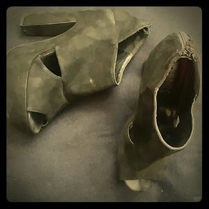 Black Platform Heels